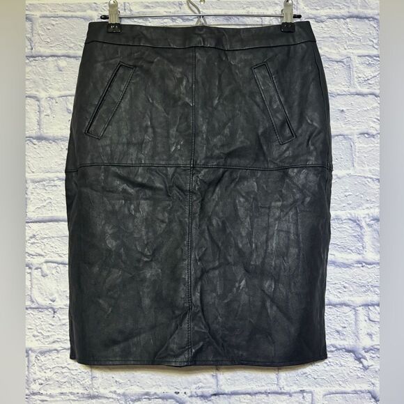 CAbi Vegan Leather Stretchy Skirt Size 2 Style Number 509 NWT - Picture 3 of 13